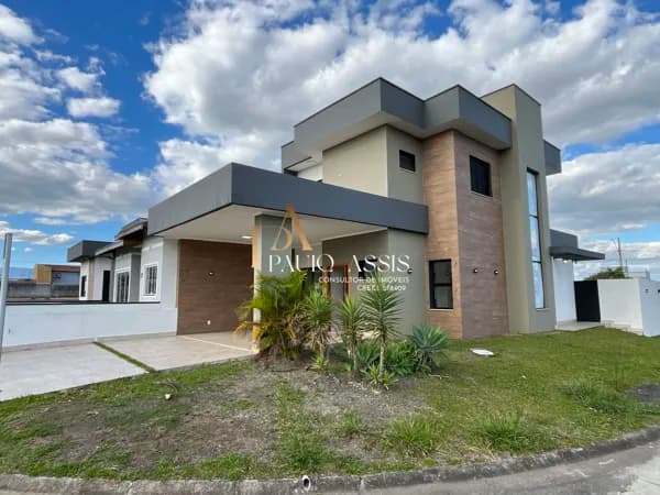 Casa Para Venda ou Locação no Condomínio Laguna em Pindamonhangaba