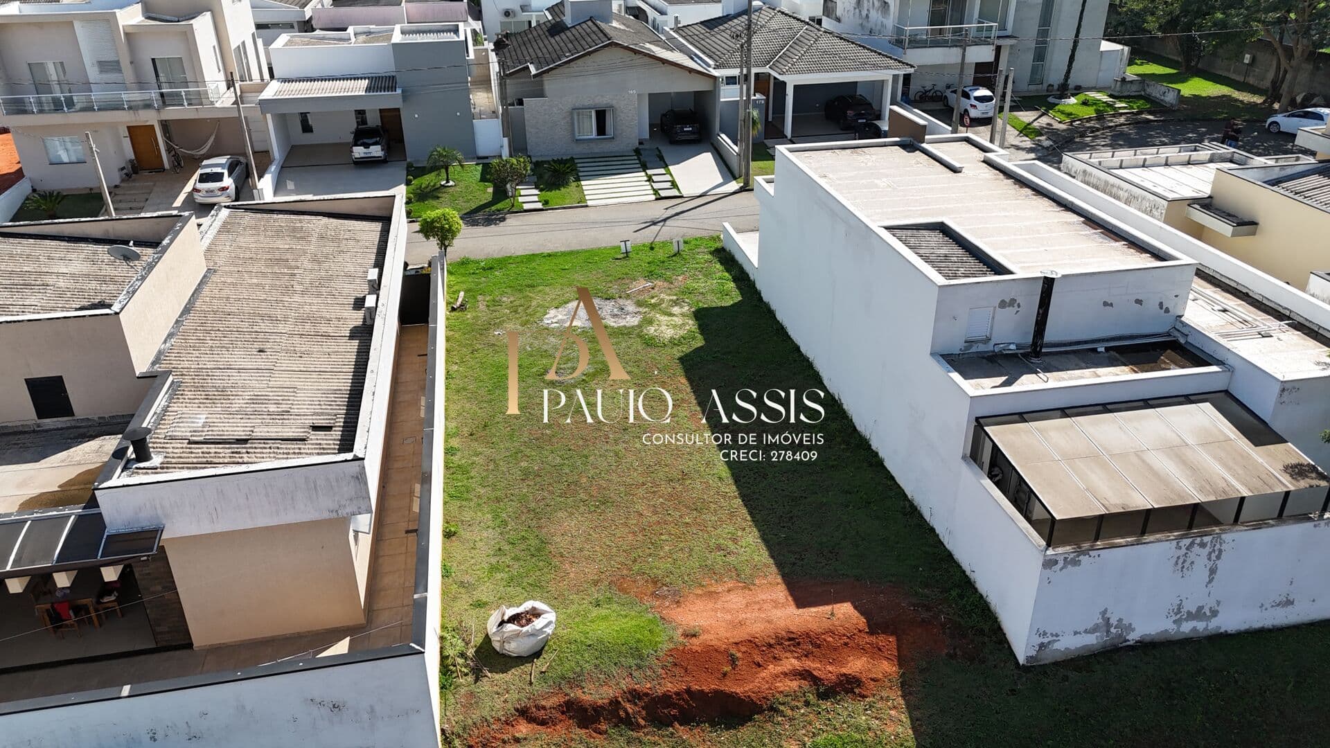 Lote/Terreno em Pindamonhangaba - Condomínio Residencial E Comercial Moema Ville