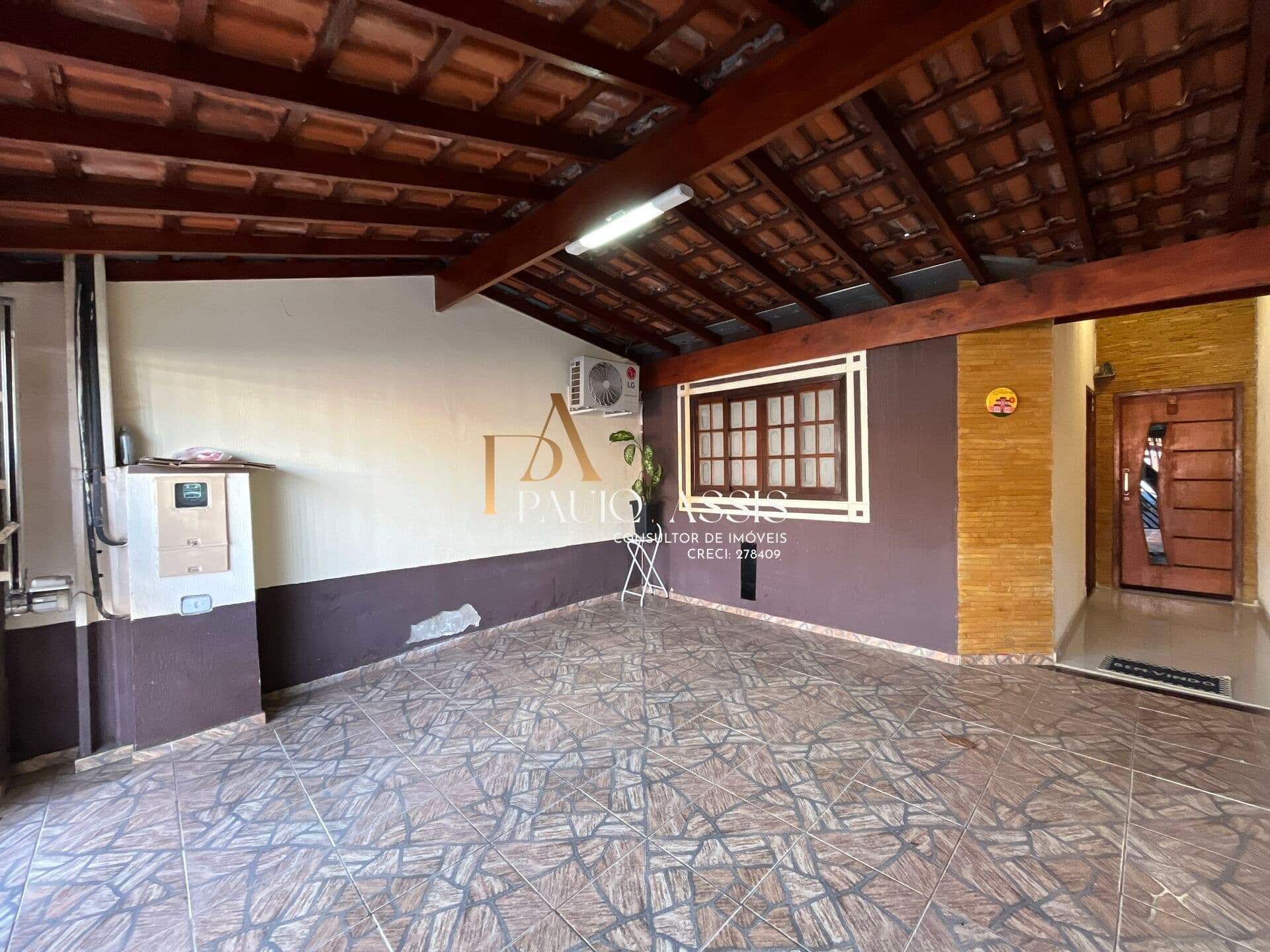Casa em Pindamonhangaba - Vila Rica