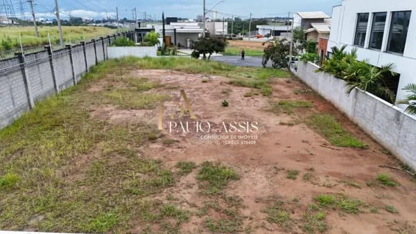 Lote/Terreno em Pindamonhangaba - Condominio Residencial Colonial Village II