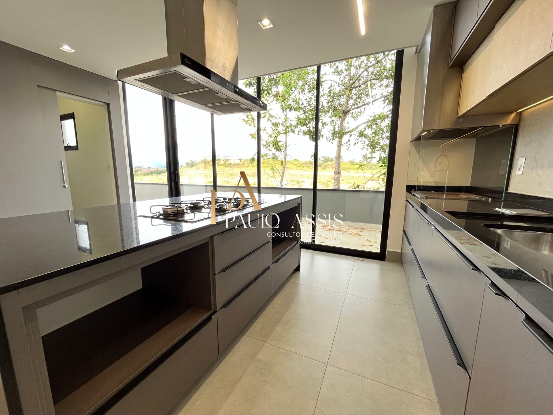 Casa em Pindamonhangaba - Condomínio Residencial E Comercial Moema Ville