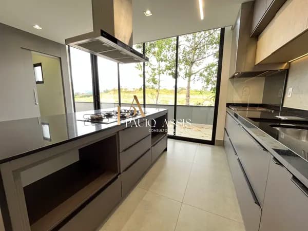 Casa em Pindamonhangaba - Condomínio Residencial E Comercial Moema Ville