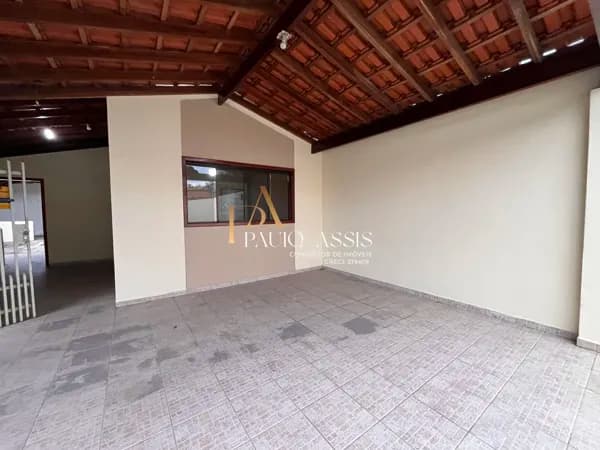 Casa a venda no bairro Carangola em Pindamonhangaba