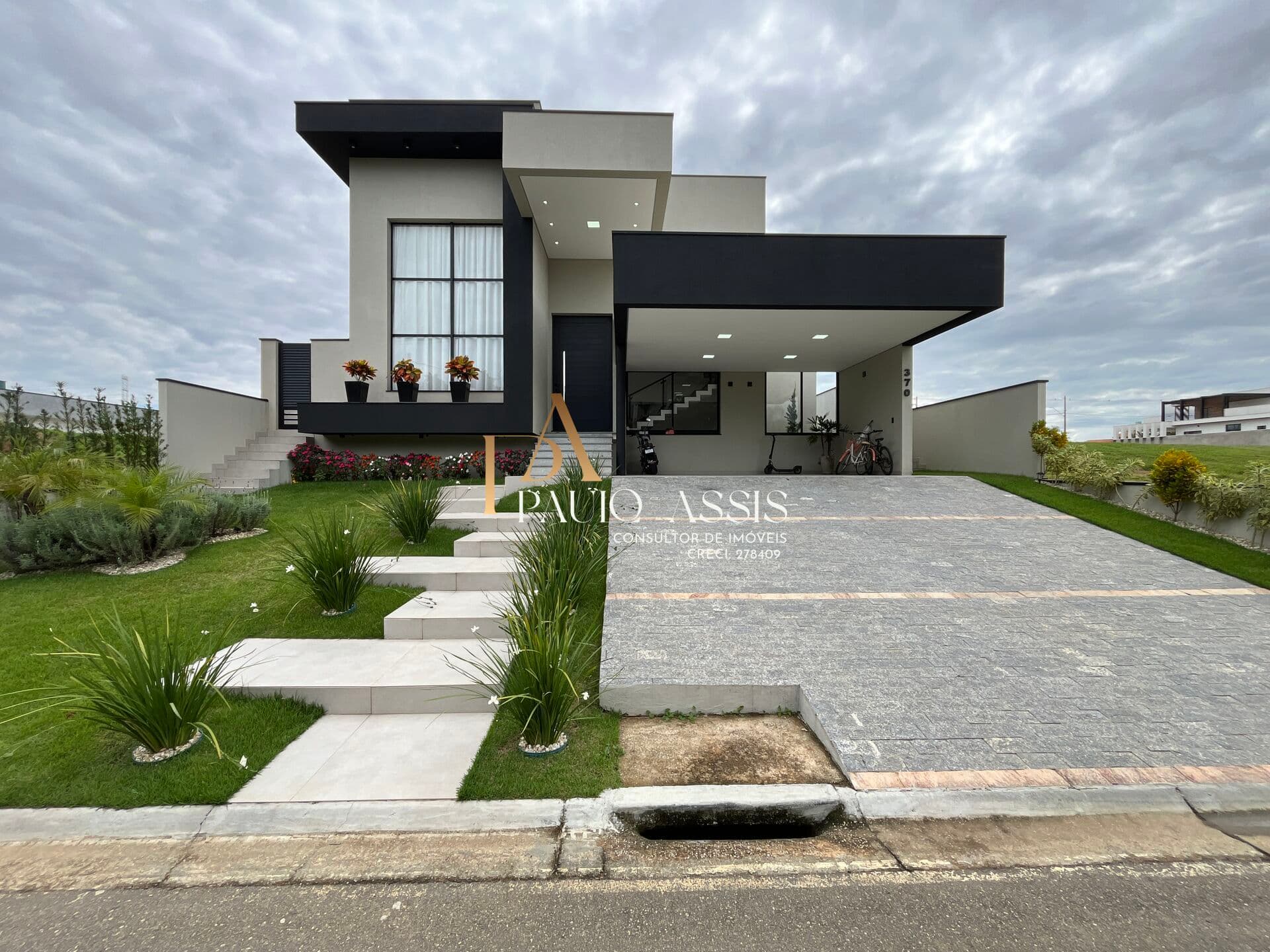 Casa Alto Padrão no Condomínio colonial Vilage ll