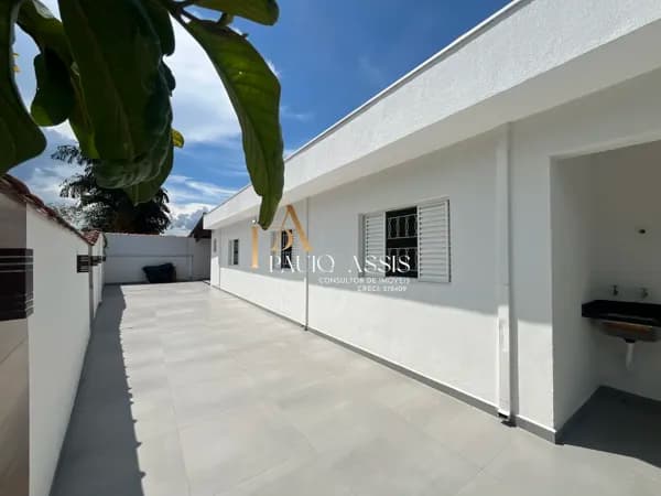 Casa em Pindamonhangaba - Parque São Domingos