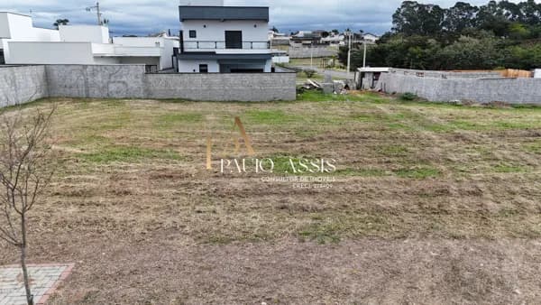 Terreno no Condomínio Bosque do Imperador