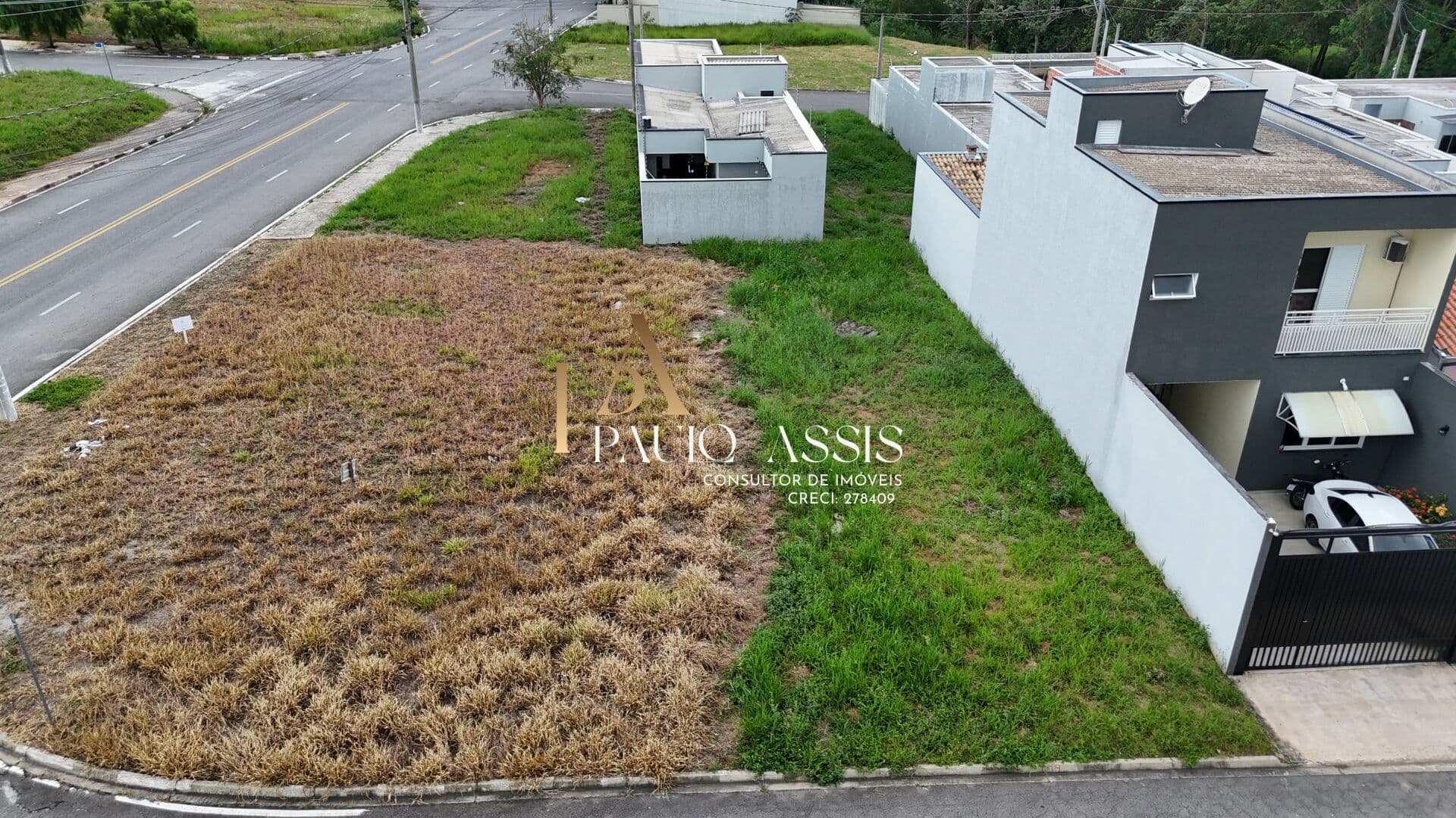 Lote/Terreno em Pindamonhangaba - Loteamento Residencial e Comercial Flamboyant