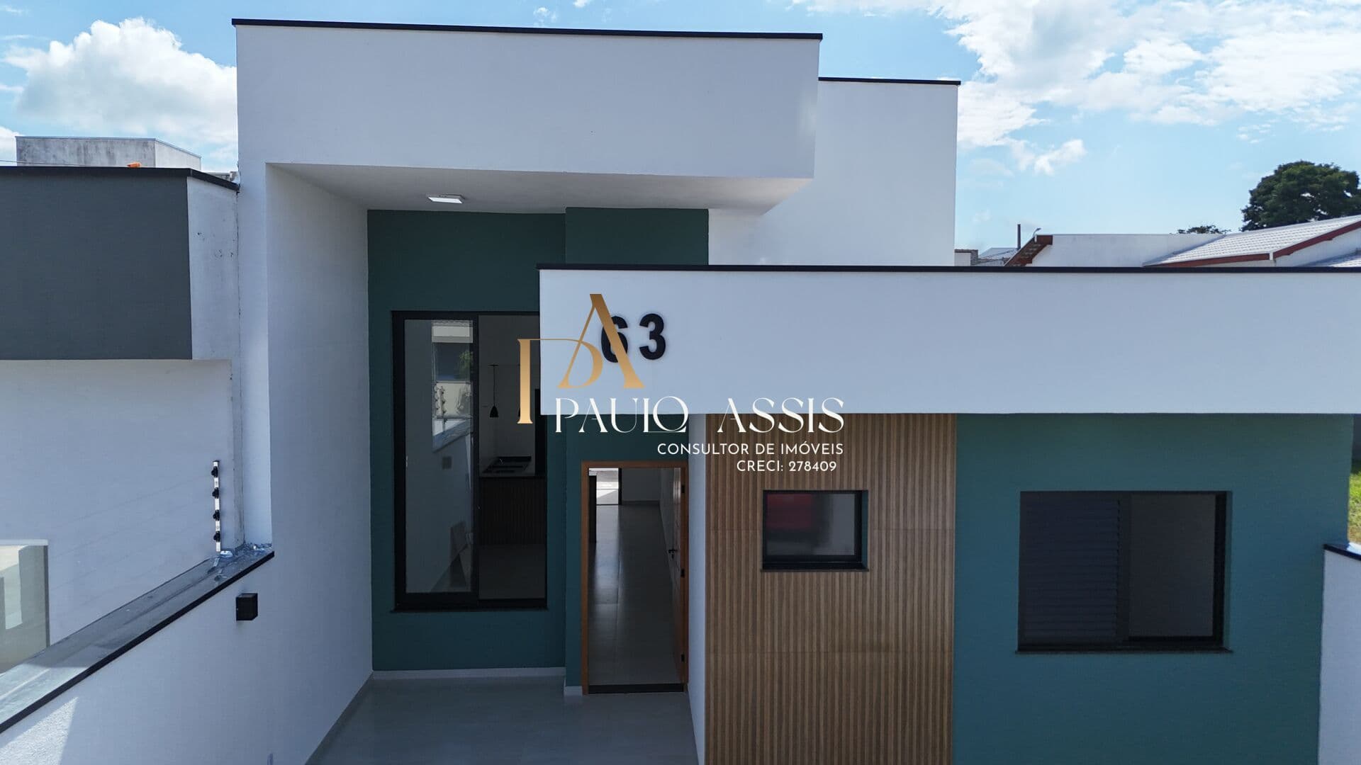 Casa Padrão no bairro Santa Clara