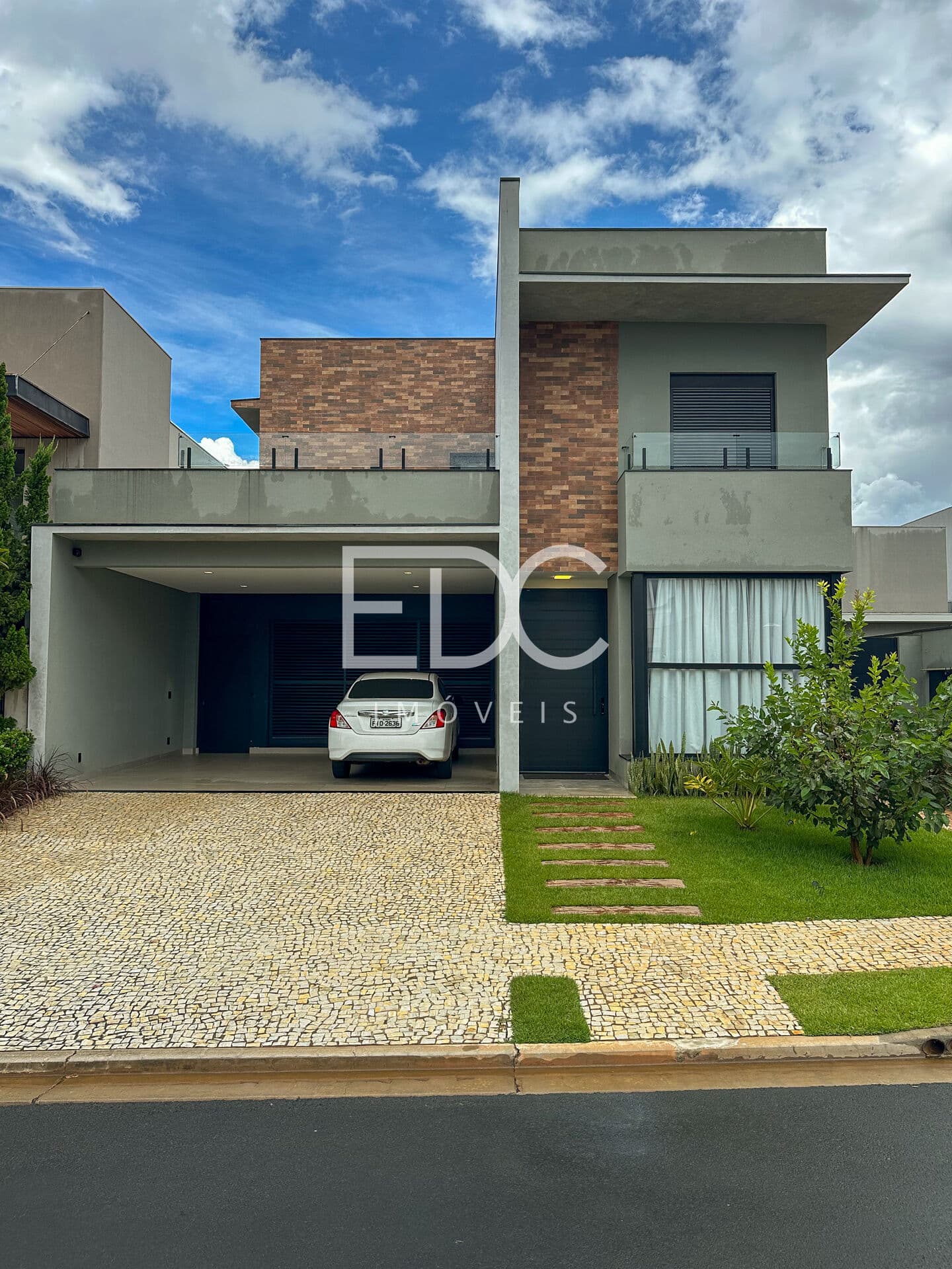 Casa de Condomínio em Franca - Residencial Olivito