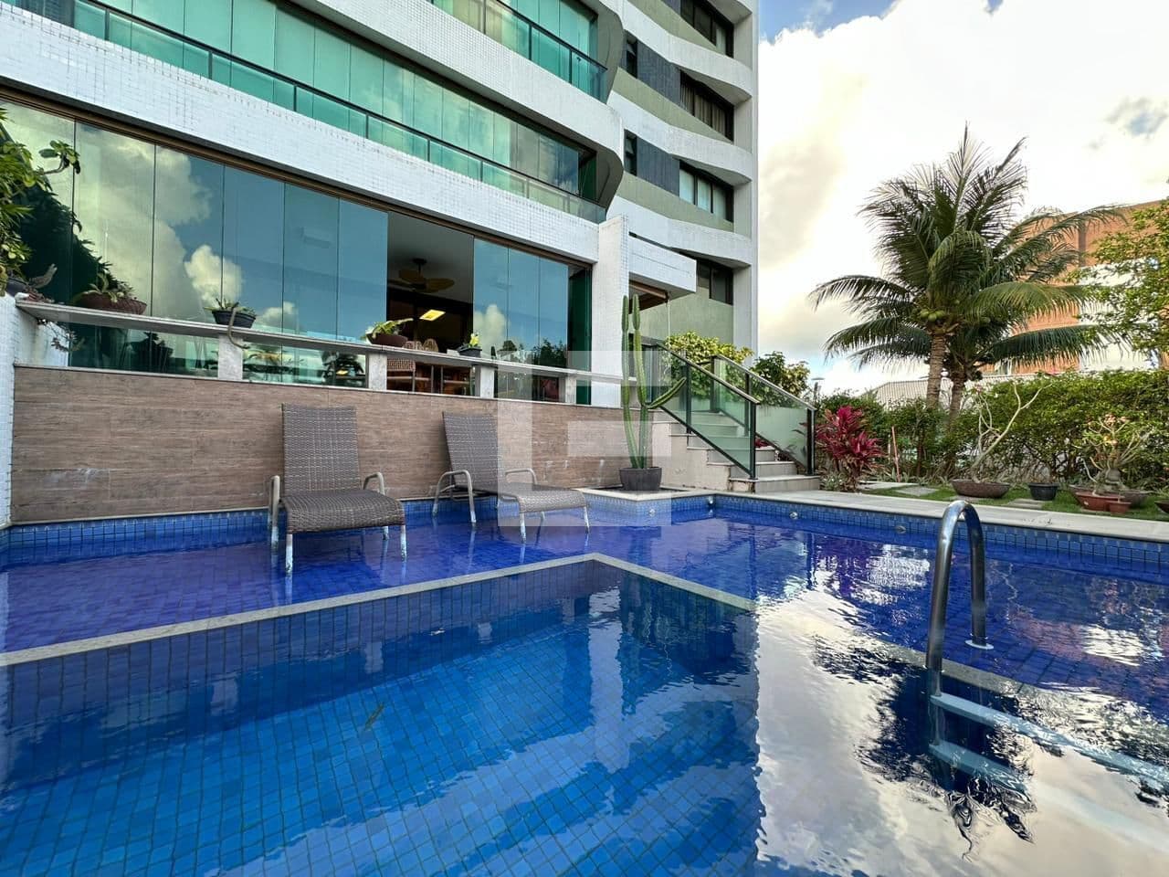 Apartamento Garden com 392 m² no Jardim do Mar, unindo design, conforto e privacidade na Reserva do Paiva