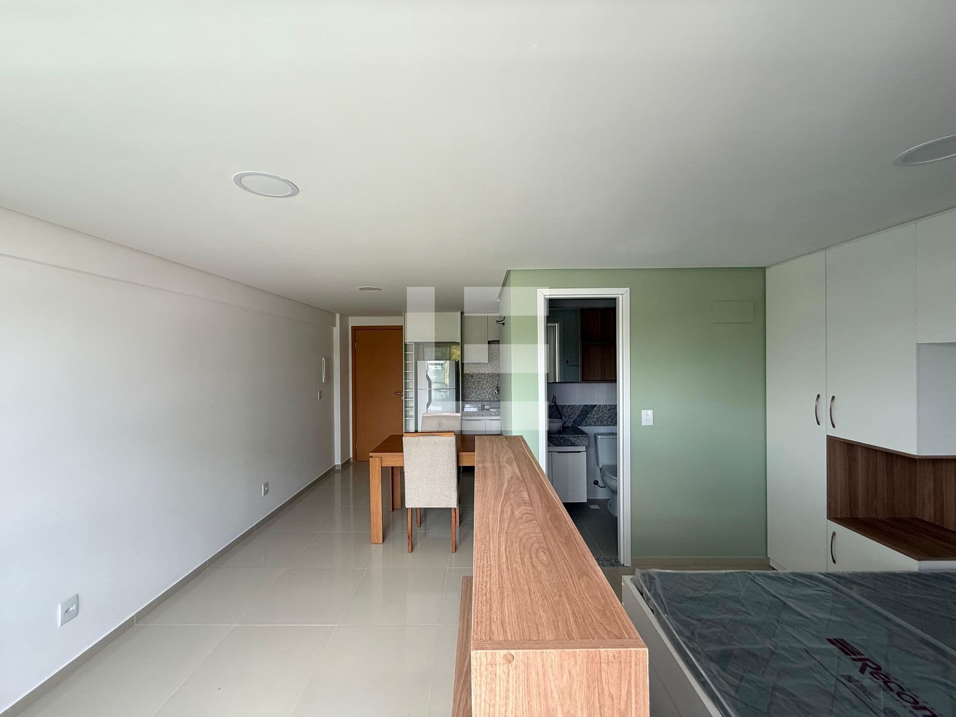 Rio Park - Studio mobiliado à beira-mar para locação em Piedade – 33 m² com lazer completo