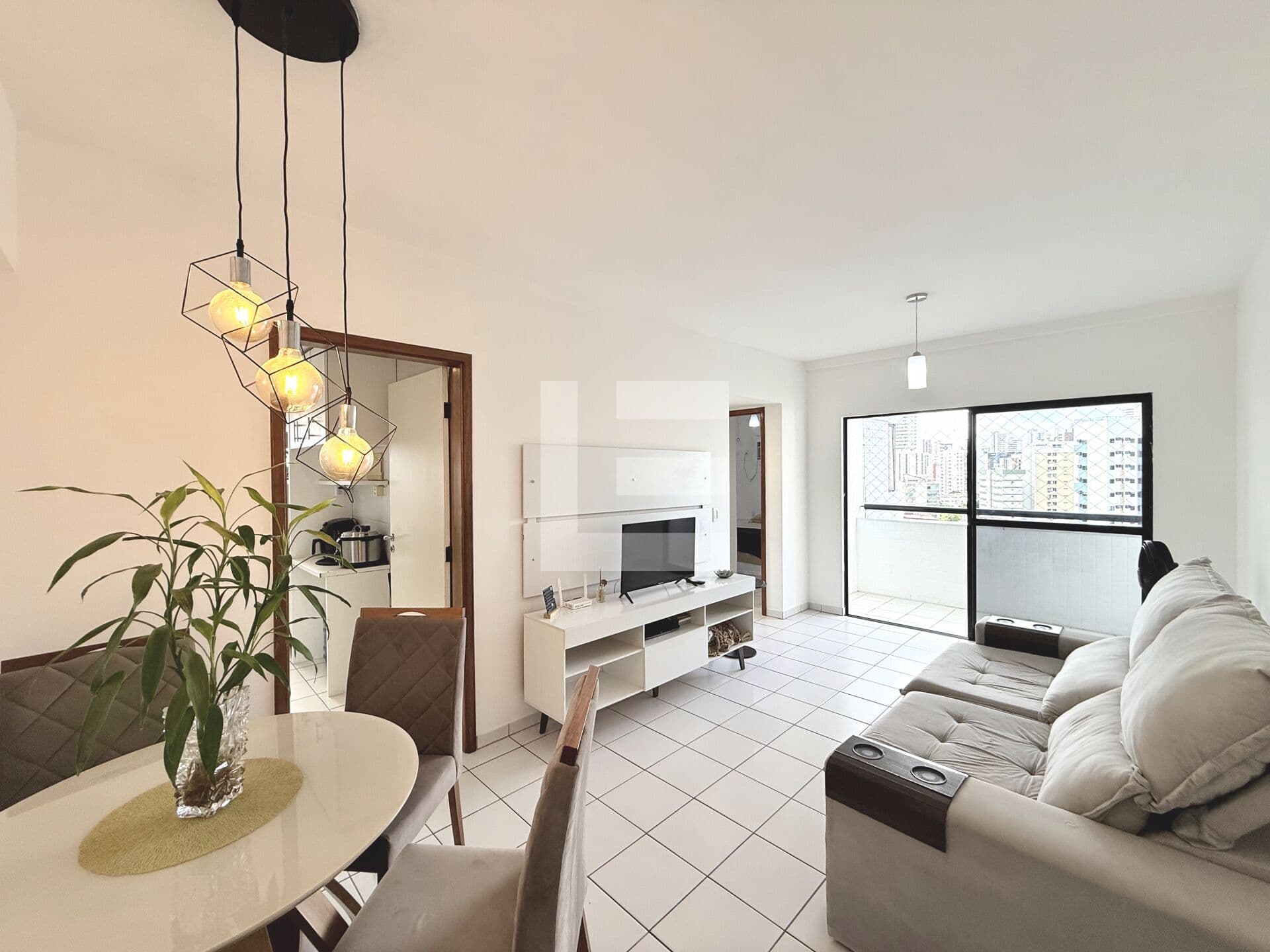 Edf. Costa Rica | Apartamento à venda em Setúbal | 58m² | 2 Quartos | Prédio com piscina e salão de festas
