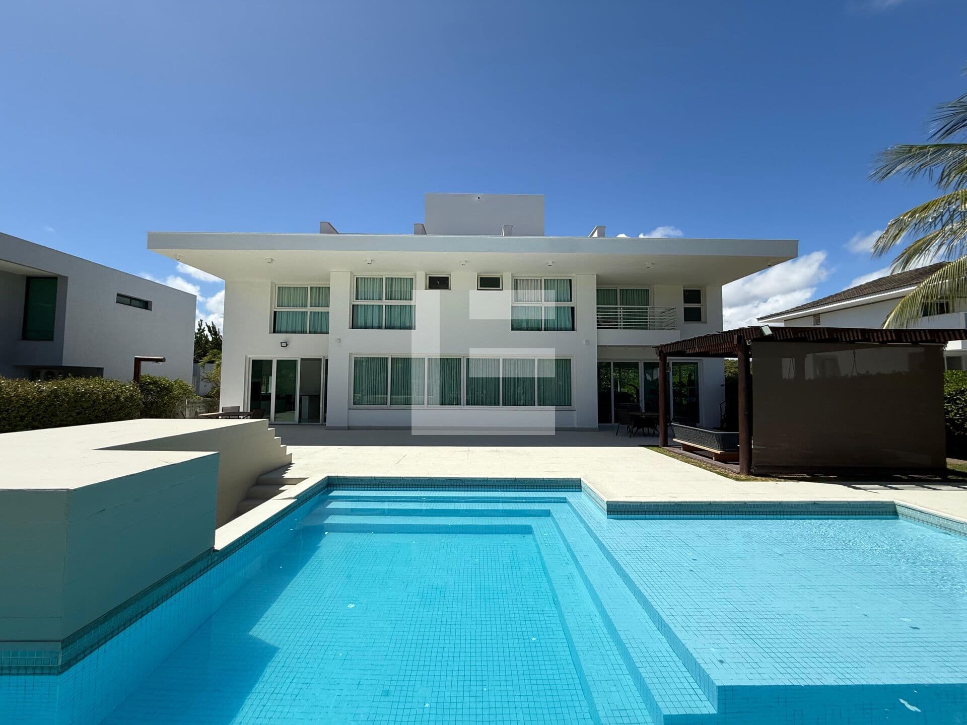 Morada da Península — Casa de altíssimo padrão na Reserva do Paiva | 629 m² construídos | 1.275 m² de terreno | Condomínio exclusivo com 1.100 metros de beira-mar