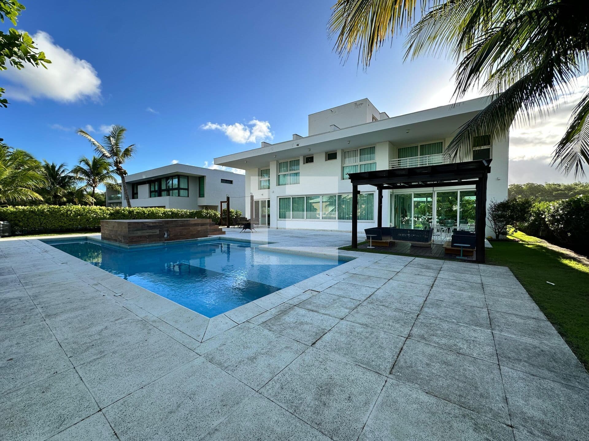 Morada da Península — Casa de altíssimo padrão na Reserva do Paiva | 629 m² construídos | 1.275 m² de terreno | Condomínio exclusivo com 1.100 metros de beira-mar