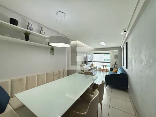 Edf. Maria Lígia - Apartamento com 81 m² em andar alto e reformado