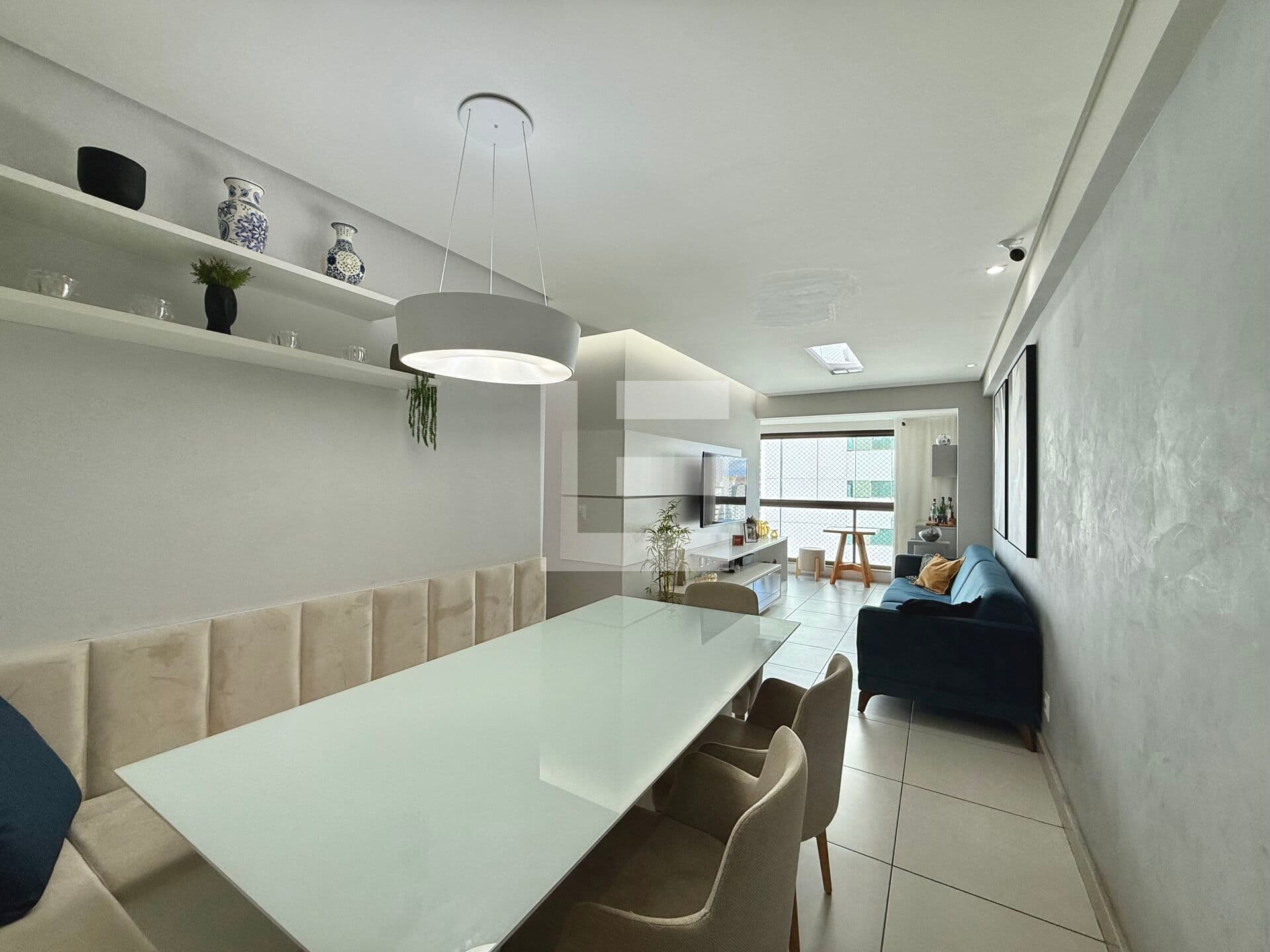 Edf. Maria Lígia - Apartamento com 81 m² em andar alto e reformado