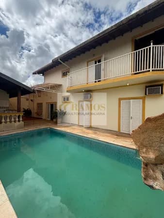 Casa em Barretos - Centro