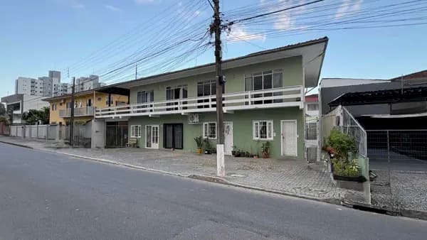 Quitinetes à venda no Iririú em Joinville/SC