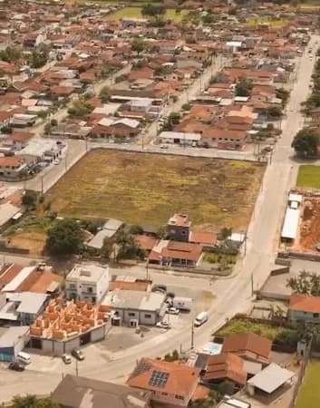 Terreno à venda no Jardim Paraíso