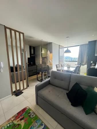 Apartamento com móveis planejados à venda no Costa e Silva