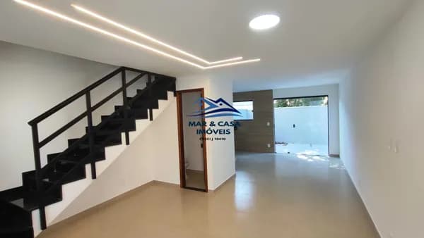 Casa duplex no bairro Jardim Atlântico Oeste, em Maricá-RJ