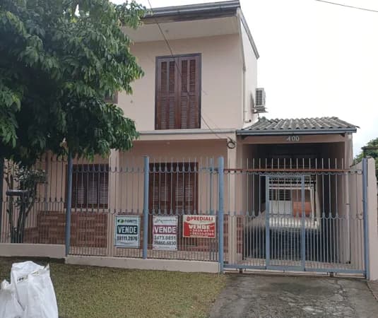 Sobrado - em Esteio/RS