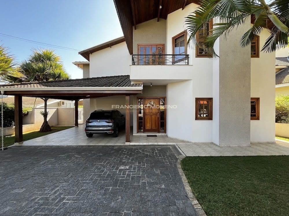 Sobrado em Itu - Bairro Campos de Santo Antônio