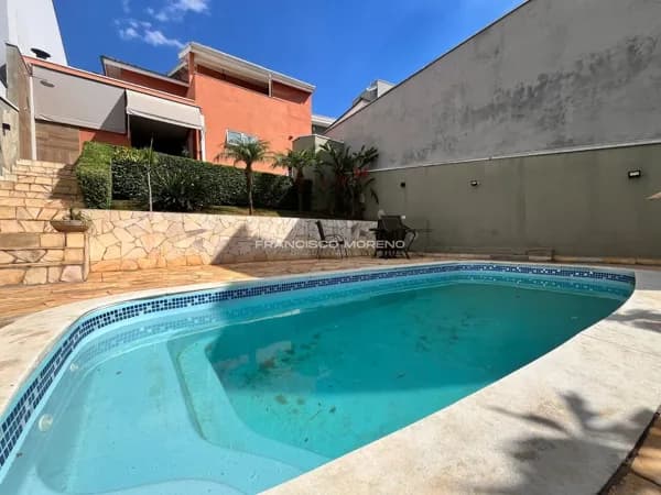 Casa à venda com 3 suítes