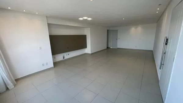 Apartamento tem 04 Suítes, 03 Vagas e possui 177 m² – Rua da Aurora – Recife