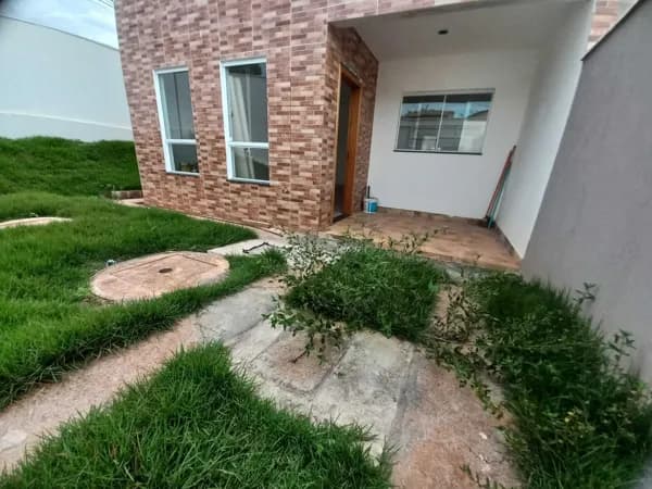 Casa à venda no bairro são pedro em Esmeraldas/MG