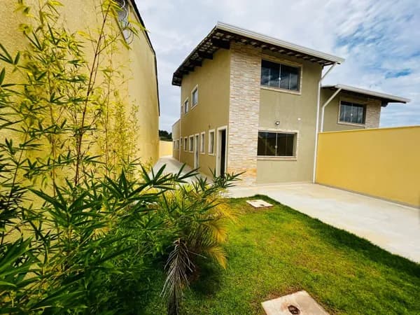 Casa à venda no bairro são pedro em Esmeraldas/MG