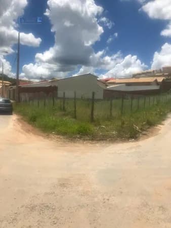 Terreno à venda no bairro floresta encantada em Esmeraldas/MG