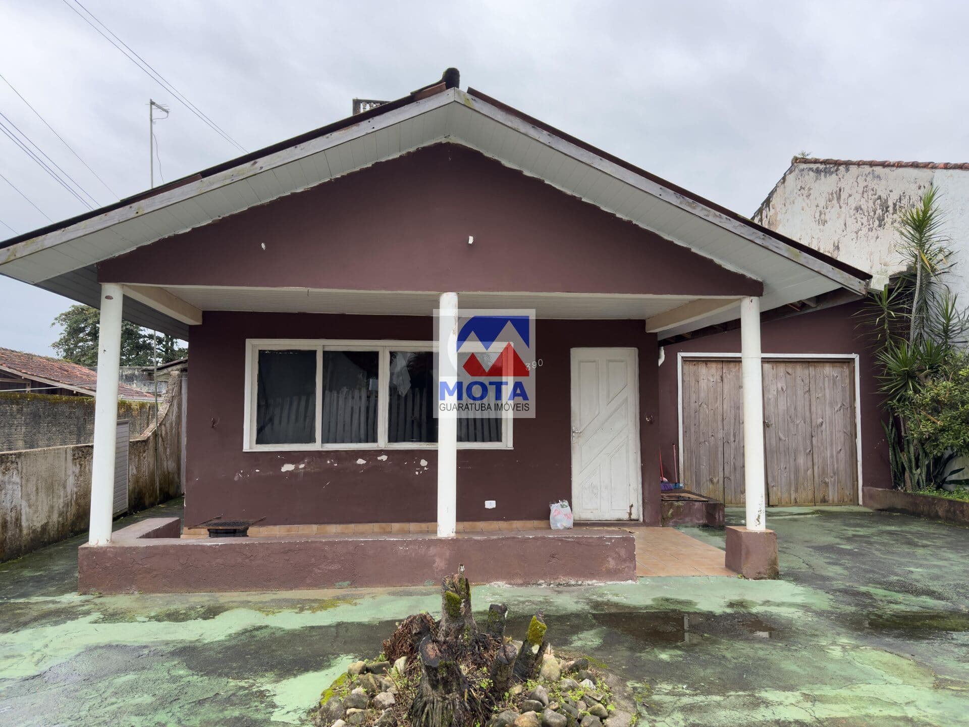 Casa a venda no Cohapar terreno 15x40 (600m²)