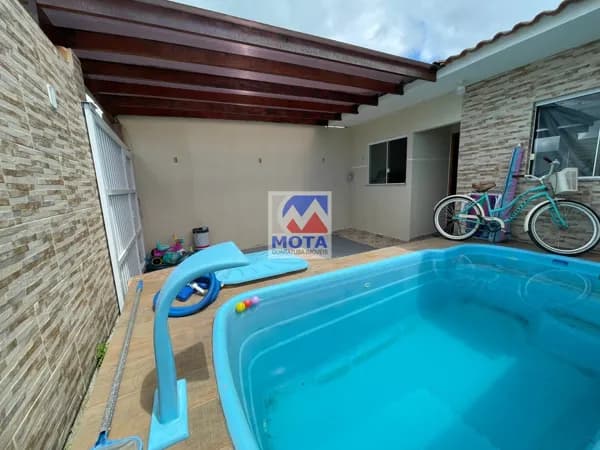 🏡 Casa com piscina à venda no bairro COHAPAR – Guaratuba/PR | 2 quartos, 62m², sol da manhã e excelente localização