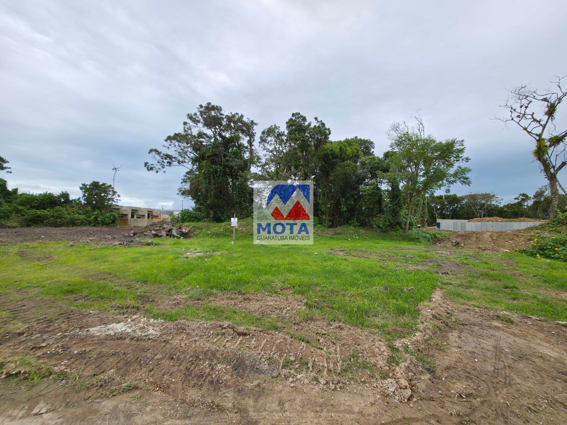 Terreno com área total de 466,55 m² no Brejatuba