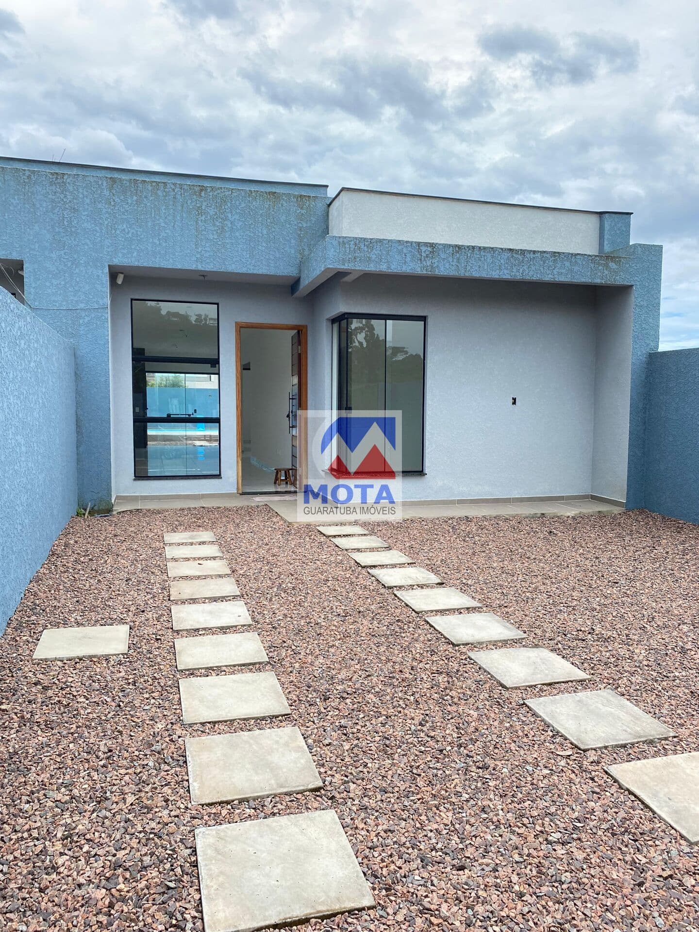Casa próxima ao mar no bairro Eliana.