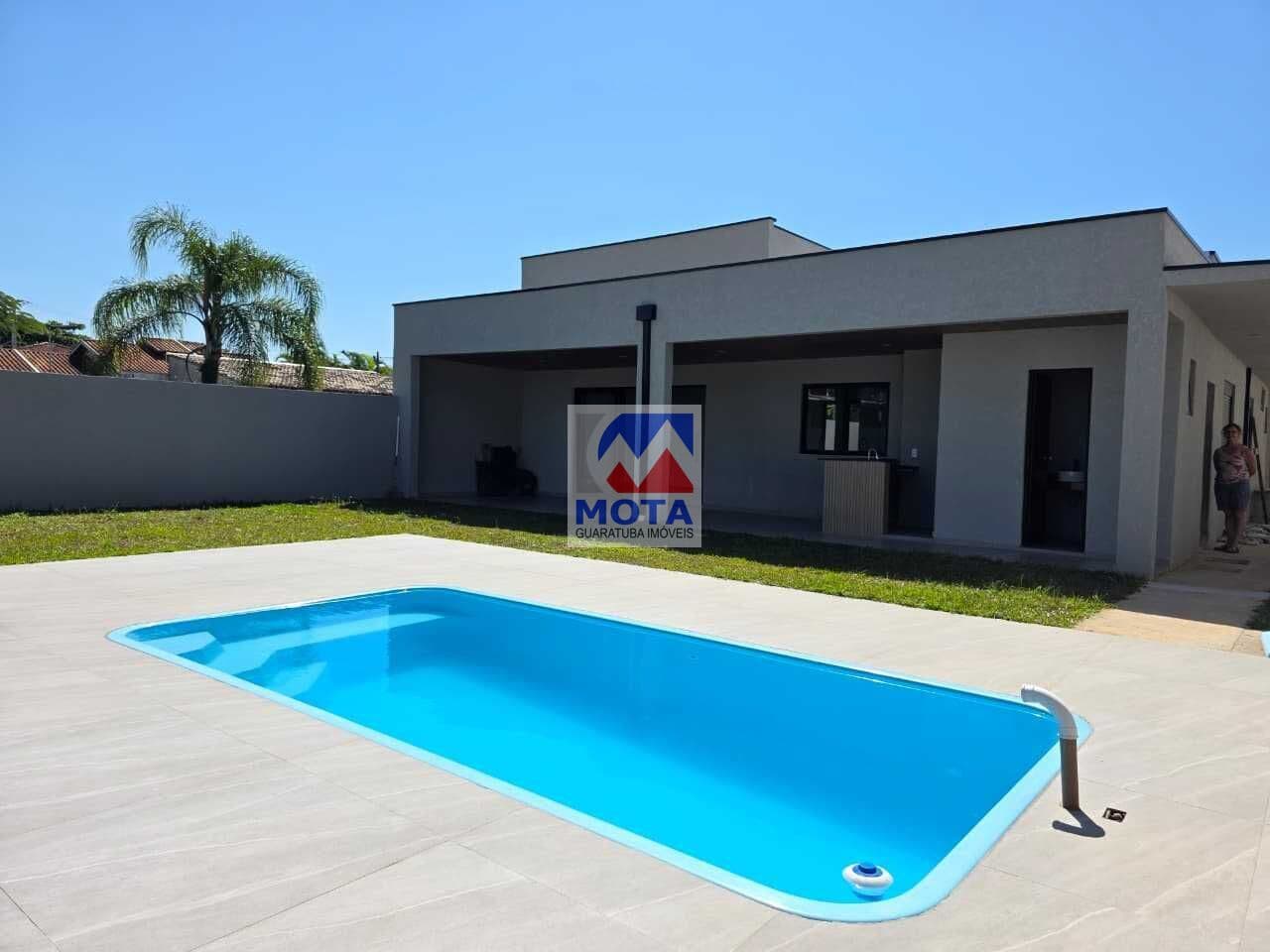 Casa alto padrão com piscina a venda em Guaratuba/PR