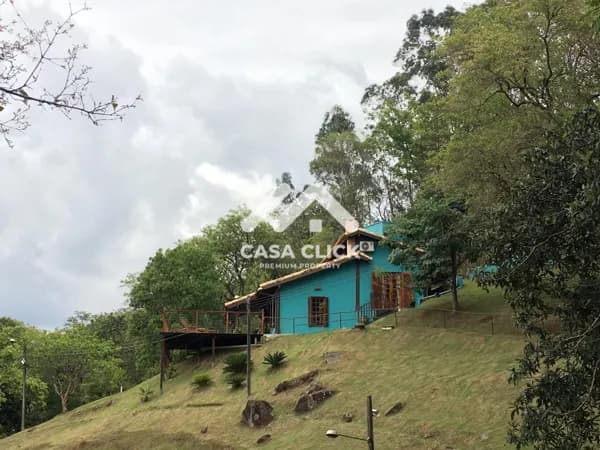 Linda chácara no Morro das Pedras em Valinhos - SP