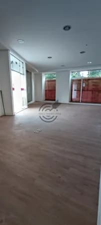 Ponto Comercial Comércio com Deck excelente localização.