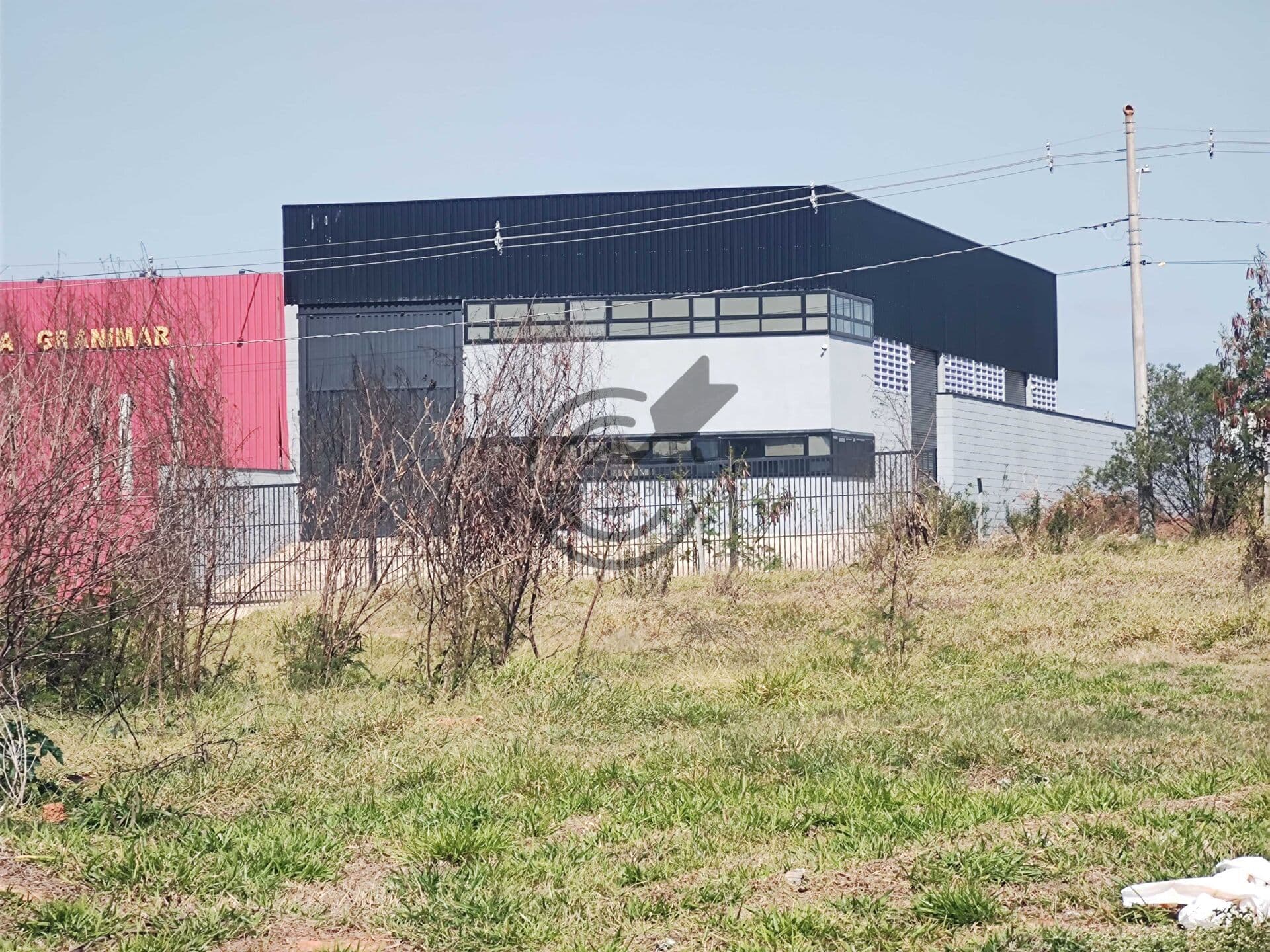 Galpão na Zona Industrial