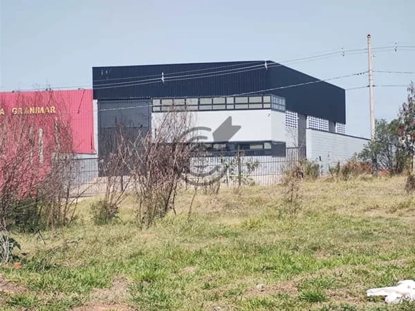 Galpão na Zona Industrial