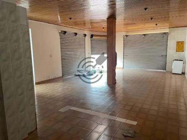 Salão comercial próximo ao Éden