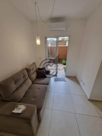 Apartamento Térreo com Quintal