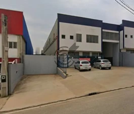 Galpão com doca para Locação – Zona Industrial de Sorocaba com corredor lateral.