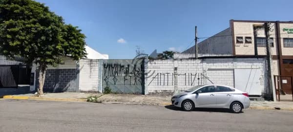 Terreno no Jardim Leocadia