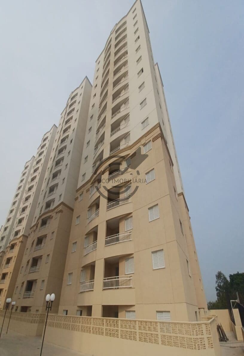 Apartamento com 3 dormitórios sendo 1 suíte ,2 vagas cobertas ,frente ao shopping Iguatemi.