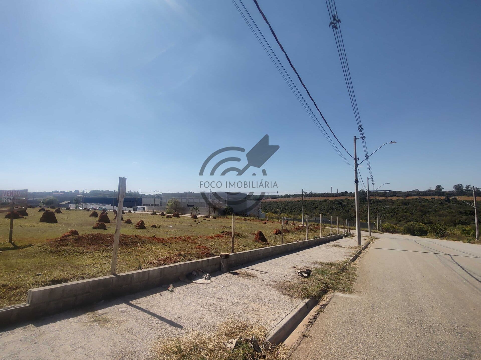 Terreno Industrial em Loteamento aberto parte financiada 1.120m2, saldo com loteador