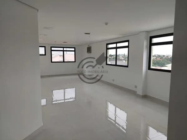 Sala comercial Em edifício comercial Av Antônio Carlos Comitre.