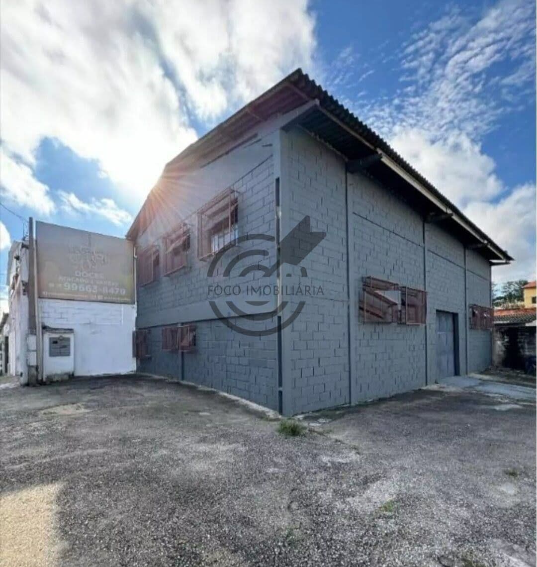 Salão comercial com cozinha na Vila Barão