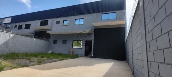 Oportunidade ! Aluga-se Galpão industrial ou serviços , localizado na região do Éden